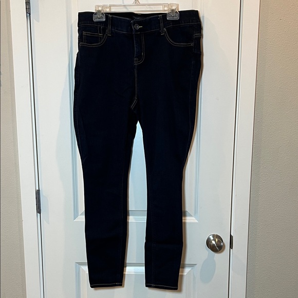Torrid Dark Indigo Bombshell Skinny Jeans Size 16R - Picture 1 of 8